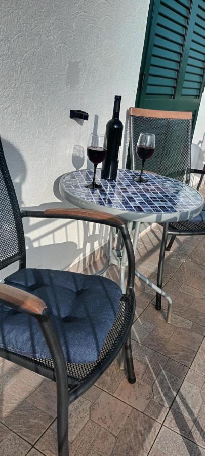 Anna Lejlighed Biograd Na Moru Eksteriør billede